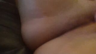 Watch me rub my pretty clit